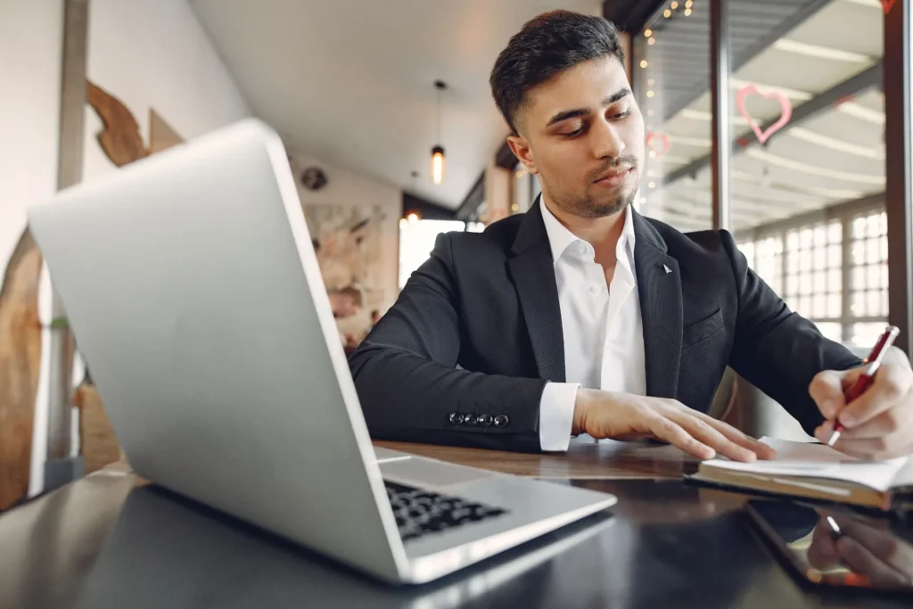 Part-Time vs Online MBA in Dubai